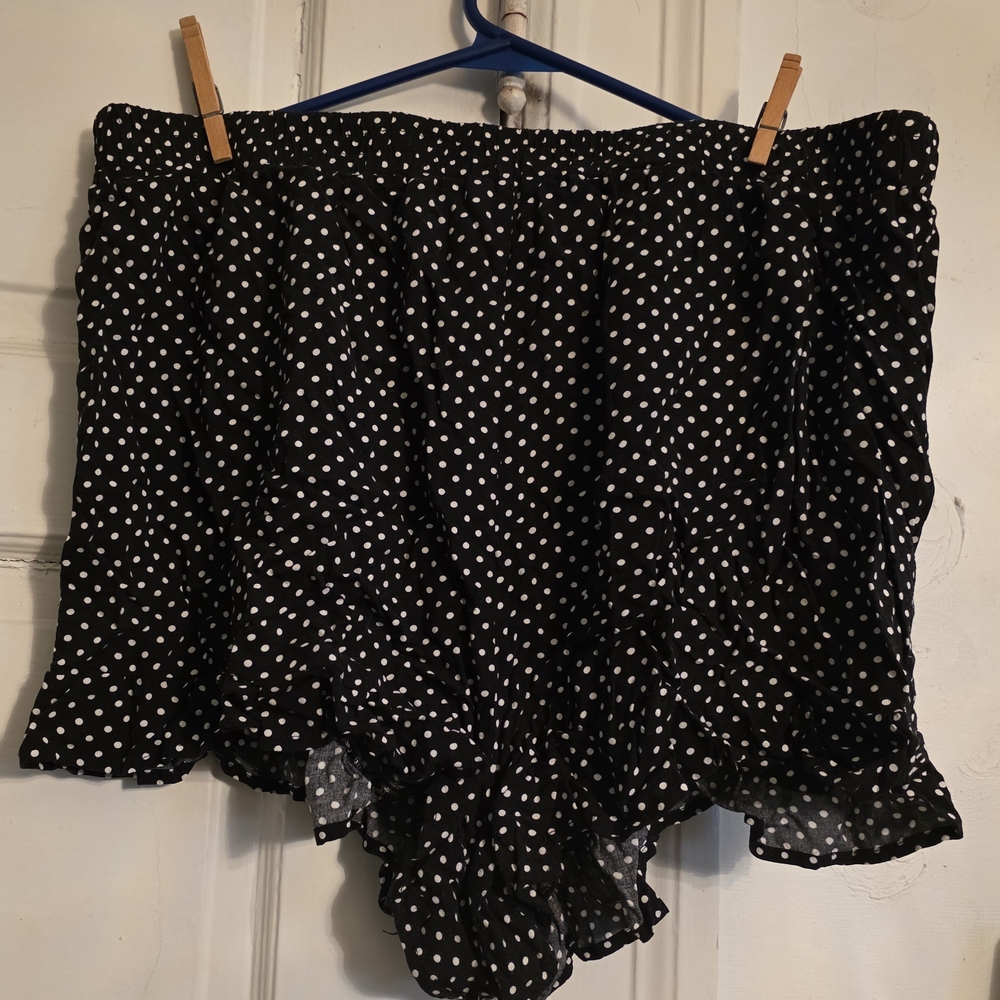Forever 21 Black and White Polka Dot Shorts